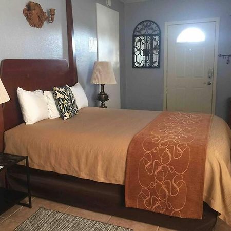 A Smaller Piece Of Heaven, Near By Lackland Afb San Antonio Exterior photo